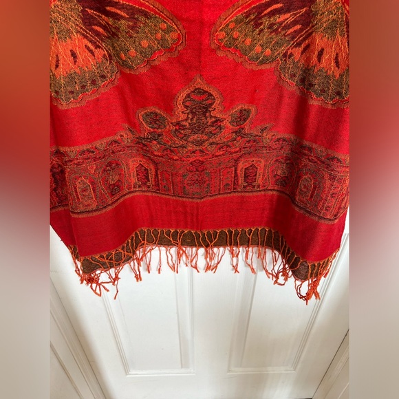 Women Scarf - Picture 2 of 5